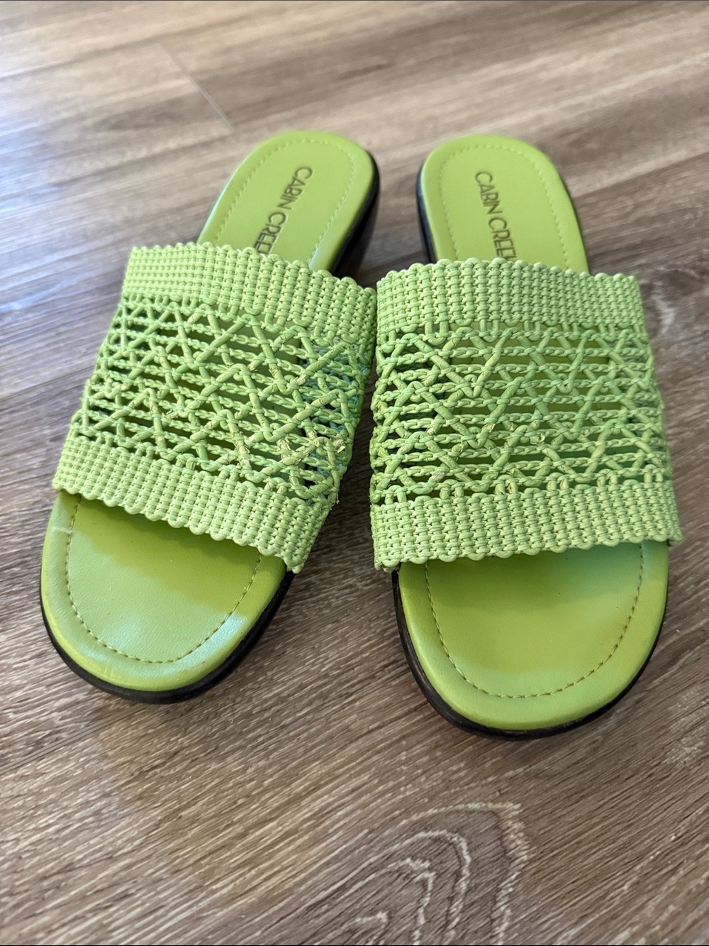 Cabin Creek Lime Green Woven Slide Sandals-size 7